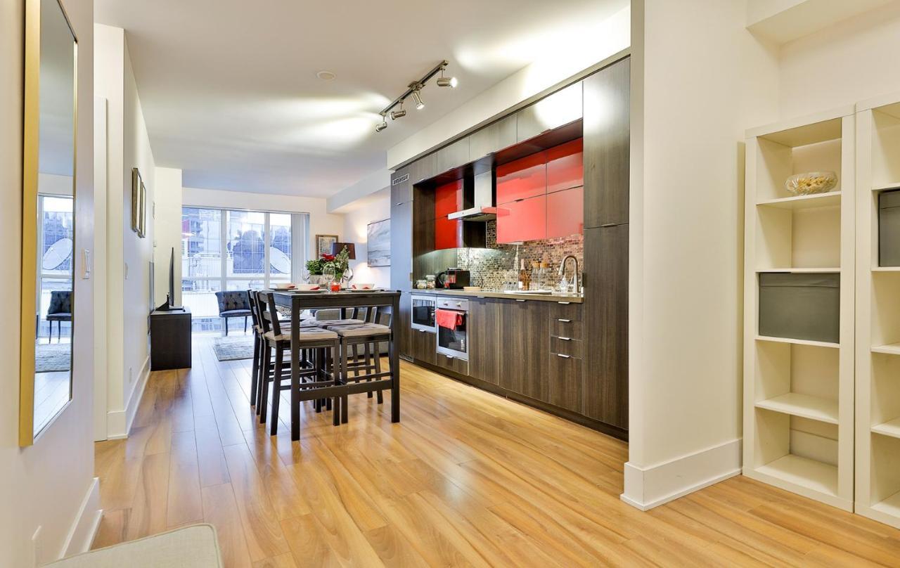 Luxury Condo Prime Location Toronto Exterior photo